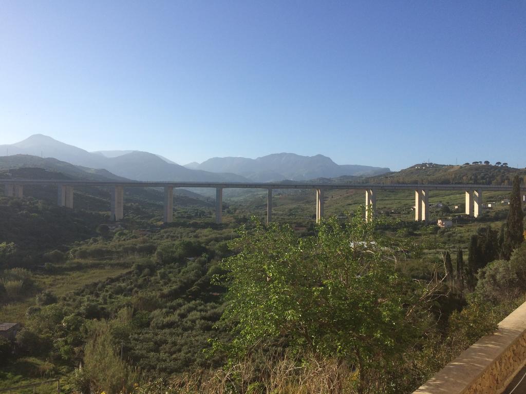Casa Vacanza Paradise Vicino Cefalu Con Servizio Di Piscina A 3 Chilometri Apartment Campofelice Di Roccella Bagian luar foto
