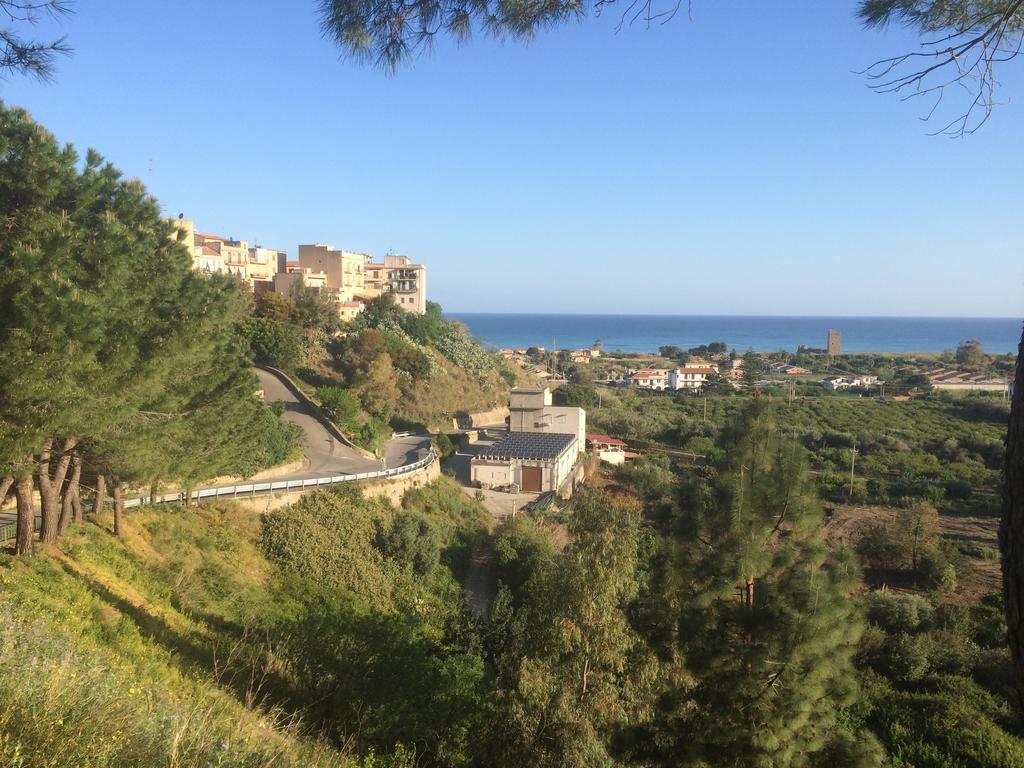 Casa Vacanza Paradise Vicino Cefalu Con Servizio Di Piscina A 3 Chilometri Apartment Campofelice Di Roccella Bagian luar foto
