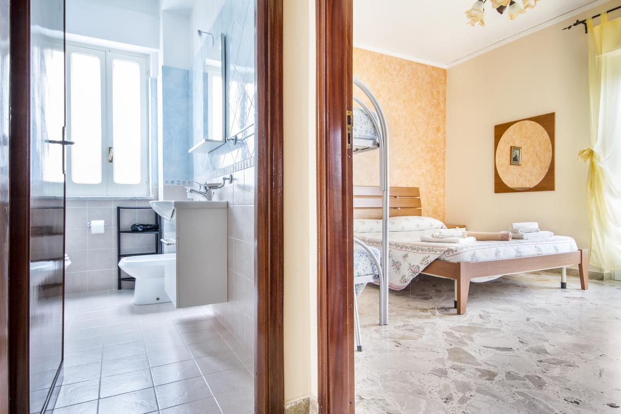 Casa Vacanza Paradise Vicino Cefalu Con Servizio Di Piscina A 3 Chilometri Apartment Campofelice Di Roccella Bagian luar foto